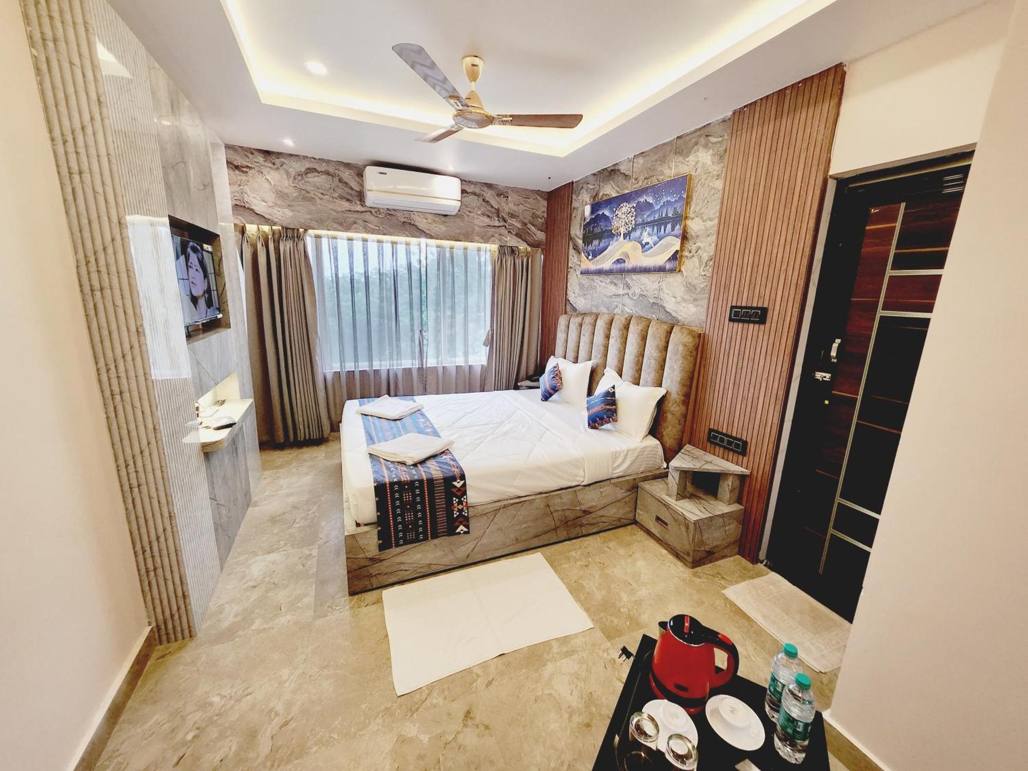 The Greenstar Inn Premium บูบันเนสชวาร์ ภายนอก รูปภาพ