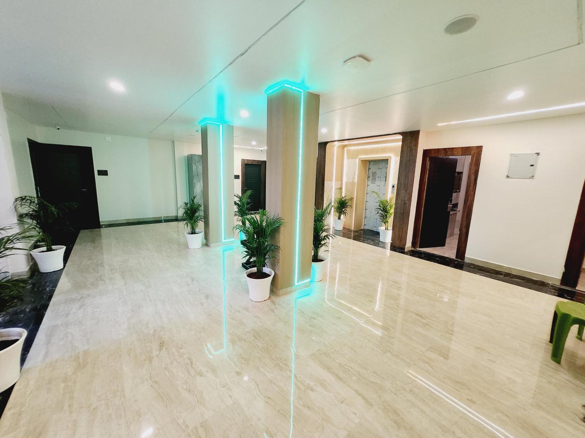 The Greenstar Inn Premium บูบันเนสชวาร์ ภายนอก รูปภาพ