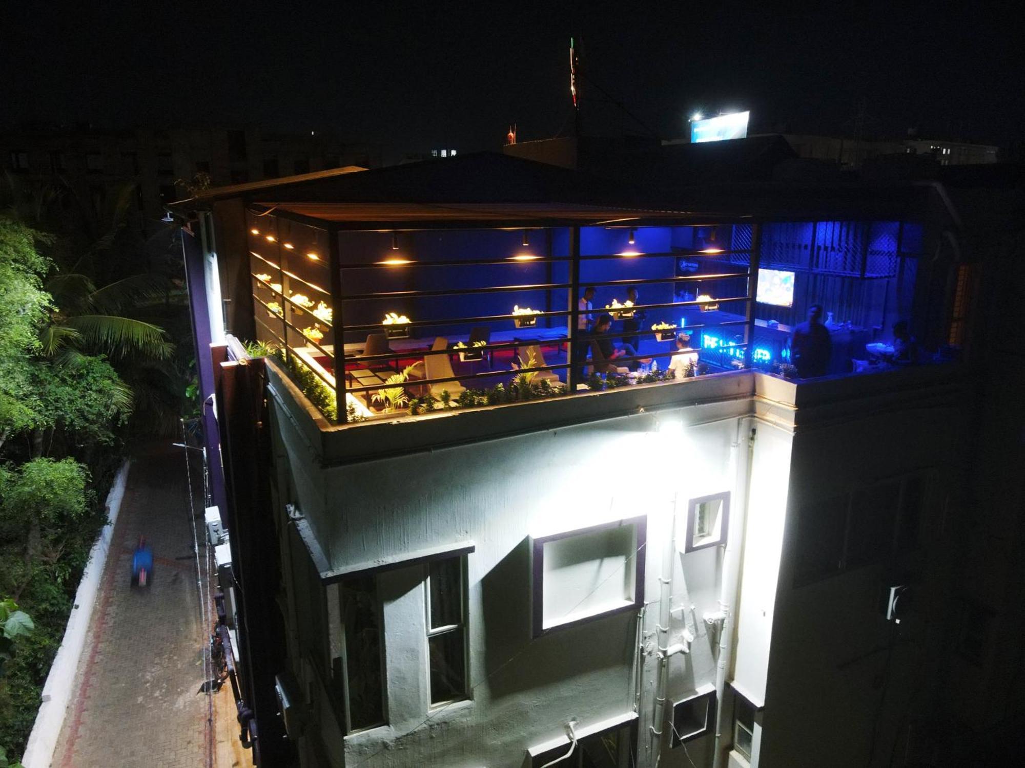 The Greenstar Inn Premium บูบันเนสชวาร์ ภายนอก รูปภาพ