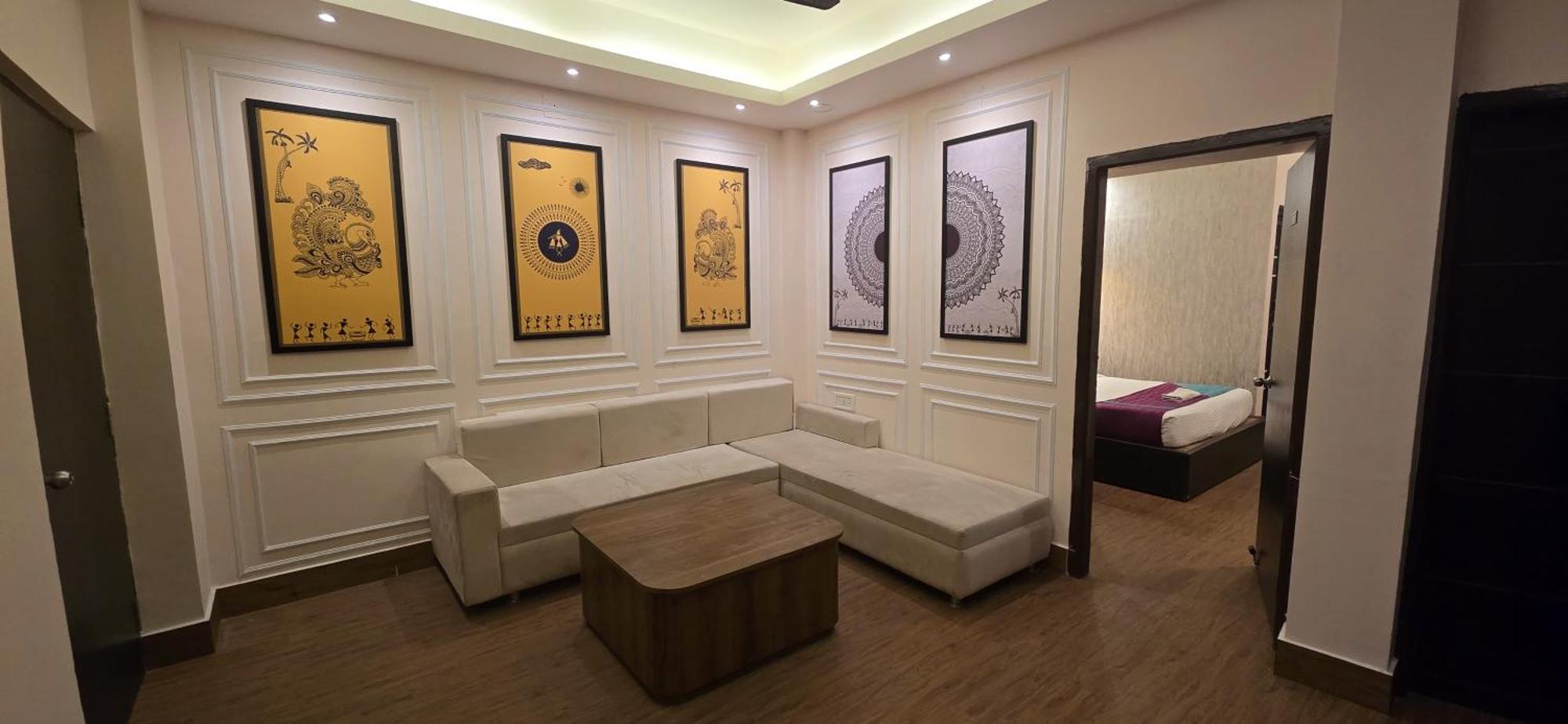 The Greenstar Inn Premium บูบันเนสชวาร์ ภายนอก รูปภาพ